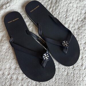 Tory Burch Flip Flops 7 M